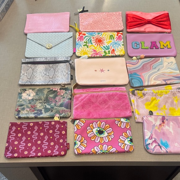 ipsy Handbags - Colorful Assorted Cosmetic Pouch Lot - Pink, Floral, Multicolor